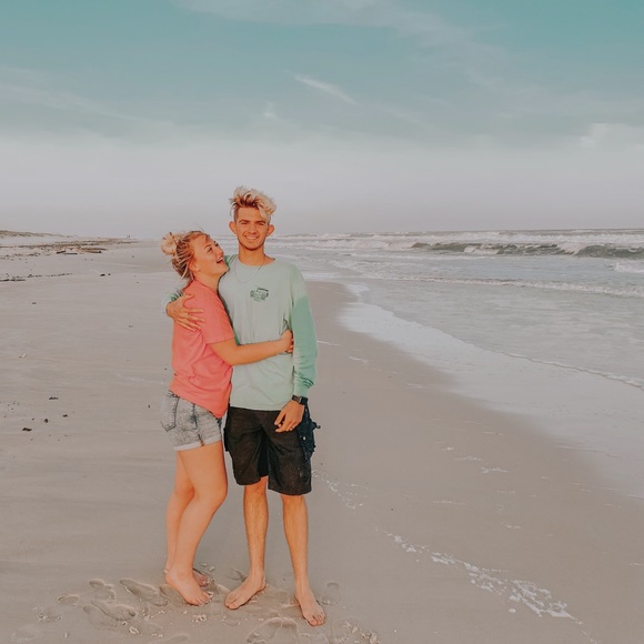 Meet your Posher, Kaitlyn - Picture 5 of 6